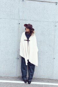 01255713712-a1.jpg