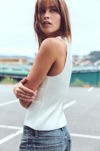 04764120250-a2.jpg