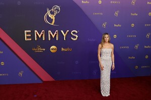 09-15-76thPrimetimeEmmys-Arrivals-0007.jpg