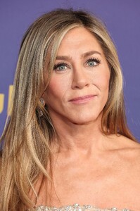 09-15-76thPrimetimeEmmys-Arrivals-0038.jpg