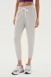 11_REENA_FLEECE_7_8_SWEATPANT_E2019_GREY_AIRWEIGHT_CROP_B401.jpg