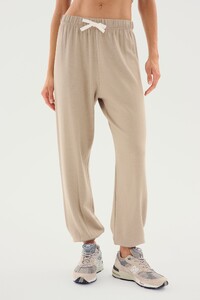 17_ANDIE_OVERSIZED_FLEECE_SWEATPANT_E1119_LATTE_AMBER_AIRWEI.jpg