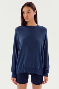 18_ANDIE_OVERSIZED_FLEECE_SWEATSHIRT_D4200_INDIGO_D1_0025.jpg