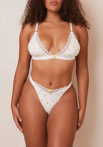1WhiteRibbedFloralBraandThong-Amber.webp