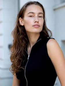 1l.Laura-S-scaled.webp