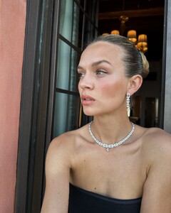 [2024.09.02] josephineskriver_458208386_505714608761344_2020608799384094856_n.jpg