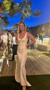 2024_09.03barrefaeli_3449109440285036636.thumb.jpg.23495c08b3d766f52e4784cdf6393a5b.jpg