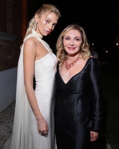 [2024.09.04] stellamaxwell_458159845_8471822692862536_6485288404397591766_n.jpg