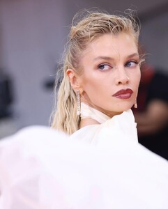 [2024.09.04] stellamaxwell_458270656_1976449006106678_388274986225474533_n.jpg