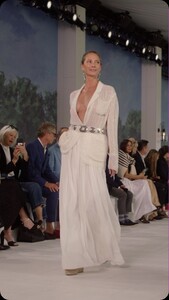 2024_09.06ralphlauren_5142BAFB39F2816614204FE3A9AD32AA_video_dashinit.thumb.jpg.58093baf7f69e3aa882b17426f10c0c4.jpg