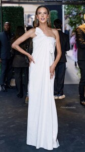 [2024.09.10] alessandraambrosio_divine.divas.__3454162102557101558.jpg
