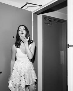[2024.09.10] ana_d_armas_459177433_491409080353578_7706135144387578399_n.jpg