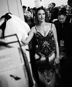[2024.09.11] alessandraambrosio_459144349_18459429481000670_5631464478607845197_n.jpg