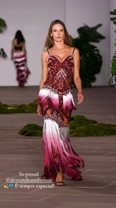 [2024.09.11] alessandraambrosio_patriciabonaldi_3454822894375663767.jpg