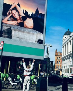 [2024.09.14] rebecca_ferguson_459585525_1277933183576424_939733828143331654_n.jpg