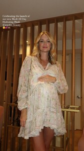[2024.09.24] lindsellingson_3464234199512886422.jpg