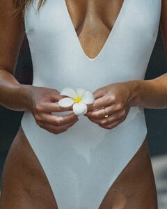 [2024.09.26] dropeclothing_461254781_2795240373959568_9074743458705043933_n.jpg