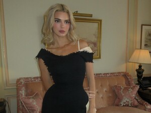[2024.09.26] kendalljenner_461256052_920797373197639_6927359505912729147_n.jpg