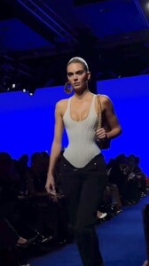 2024_09.27kendalljbr_7045A63F6DBAE24DB92530D6C268A0BB_video_dashinit.thumb.jpg.782a86cbdbcbadf12e4a535965e7511e.jpg