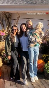 [2024.09.28] elizabethcturner_3467515823841870461.jpg