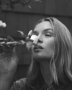 [2024.09.28] josephineskriver_461435317_1009564770914842_7081758364350874648_n.jpg
