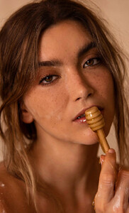 26a66f_cdc9f40968a94446971c8495fb10b449mv2.thumb.jpg.33fa7141a458da0833df9e09eb632ec1.jpg