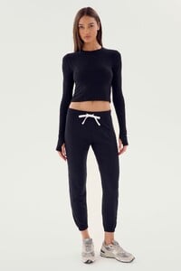 34_LOUISE_RIB_LONG_SLEEVE_CROP_D3097_BLACK_SONJA_FLEECE_SWEA (3).jpg