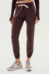 35_LOUISE_RIB_LONG_SLEEVE_CROP_D3097_DKCHOCOLATE_SONJA_FLEEC (2).jpg