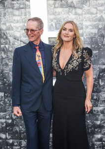 509930480_kate-winslet-lee-026.jpg