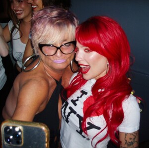 510683370_halsey-6.jpg