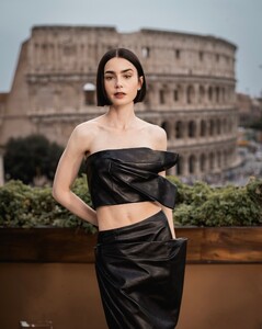 511183042_lily-3.jpg