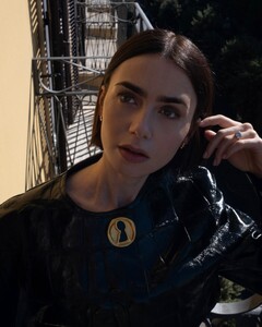 511499183_lily3-3.jpg
