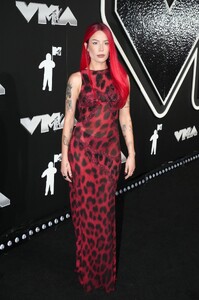 511767474_halsey-16.jpg