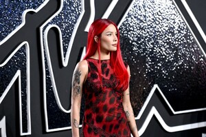 511767538_halsey-25.jpg