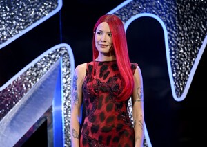511767542_halsey-26.jpg