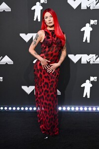 511767759_halsey-49.jpg