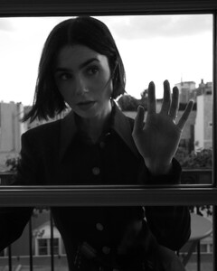 511944028_lily5-10.jpg