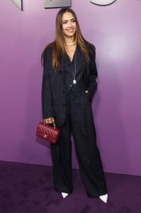 512019555_jessica2-8.jpg