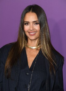 512037445_jessica3-4.jpg