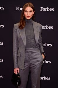 512164663_karlie-3.jpg