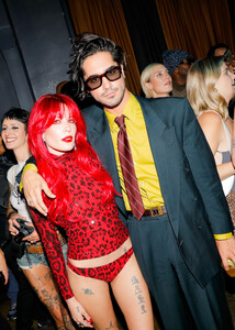 513492492_halsey-2.jpg