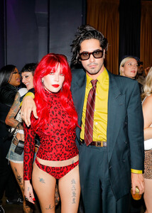 513492521_halsey-3.jpg