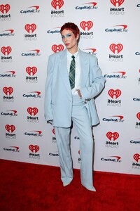 514961870_halsey-2.jpg