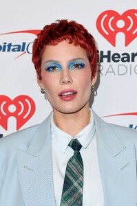 514961901_halsey-5.jpg