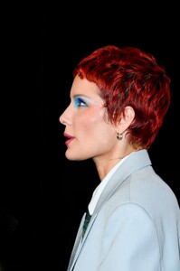 514961919_halsey-7.jpg