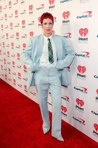 514987077_halsey-10.thumb.jpg.fc135b2eec4aa89798279f13351e727e.jpg