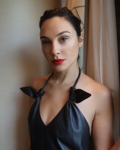 516628994_gal-1.jpg