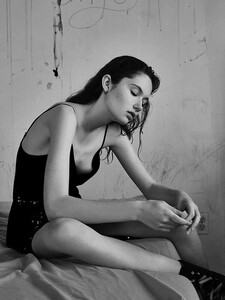 84-vika-i-book.jpg