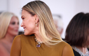 A70.thumb.jpg.94a1679a793ab09e5f9b4abfde2e0aab.jpg