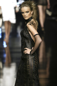 AlvieroMartini1aClasse2004WomenRTW22.thumb.jpg.f0aceb85d082540f8a8d240092d235f1.jpg